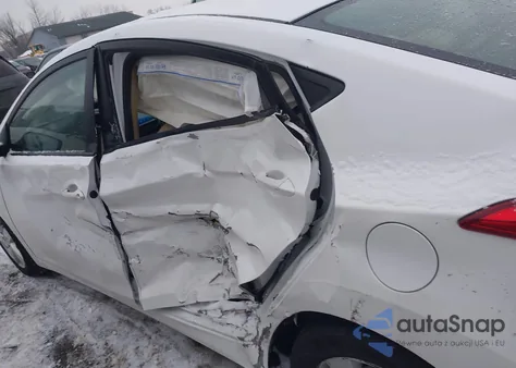 2013 Hyundai Elantra Gls/Limited from USA, damaged, VIN 5NPDH4AE0DH211638